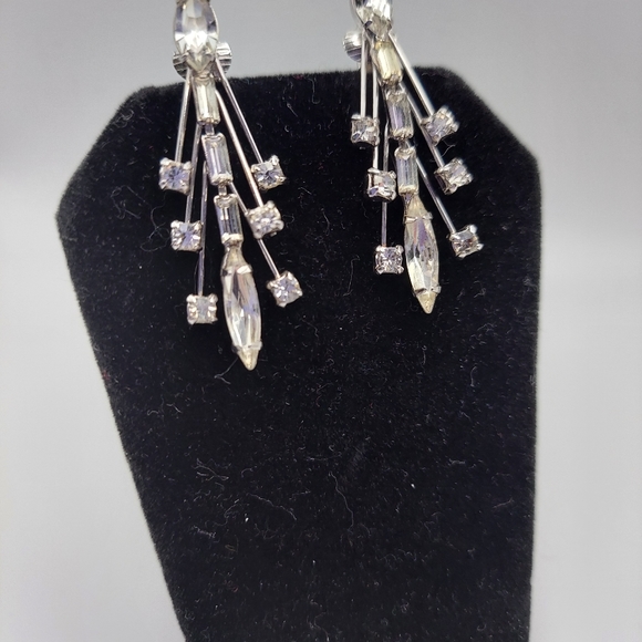 Vintage Clear Rhinestones Clip On Dangle Earrings 1.75". - Picture 2 of 13